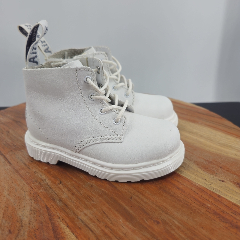 Dr. Doc Martens 1460 Pascal Mono Boots (Baby)-Size 6 All White